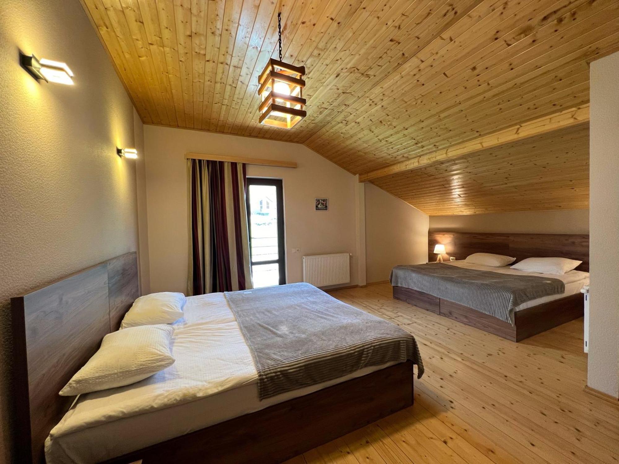 Hotel Axien Kazbegi Exterior photo