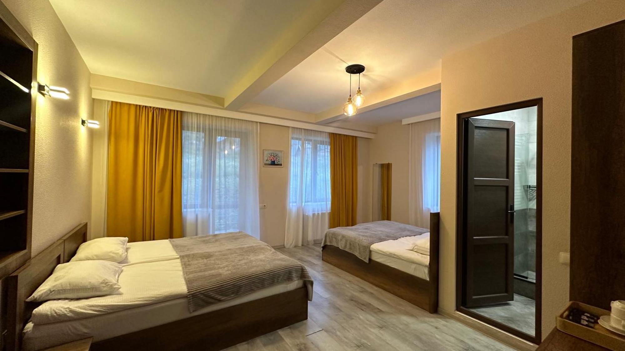 Hotel Axien Kazbegi Exterior photo